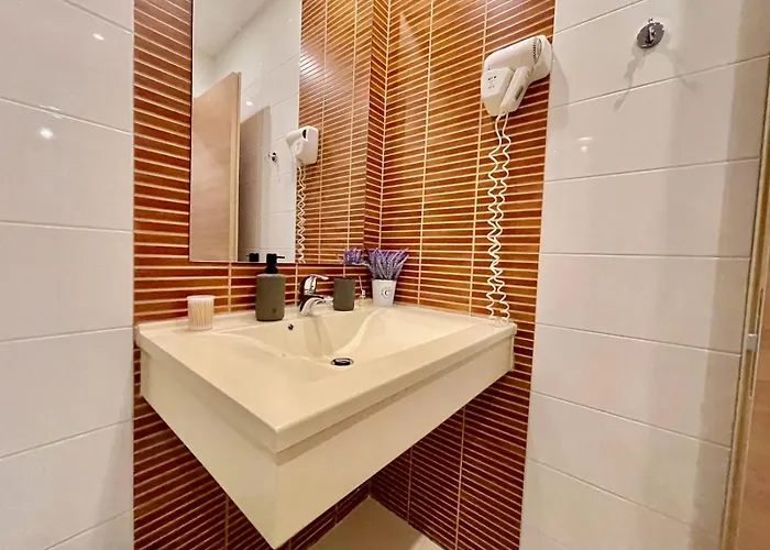 Yamaluxe - Silent & Primitive With Relaxing Area Bucureşti