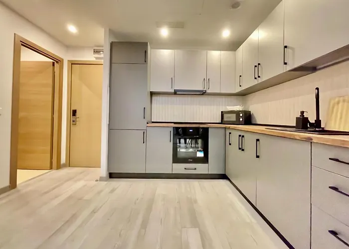 Yamaluxe - Silent & Primitive With Relaxing Area *